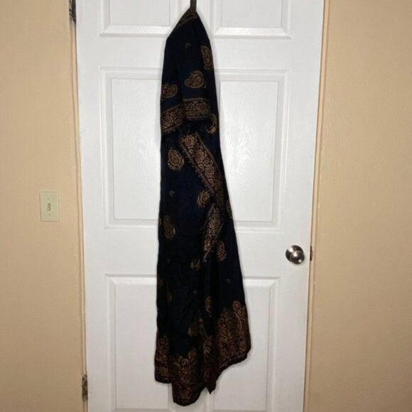 Cover Up Black w Gold Floral Medallion Cover OSFM Y - Picture 8 of 12